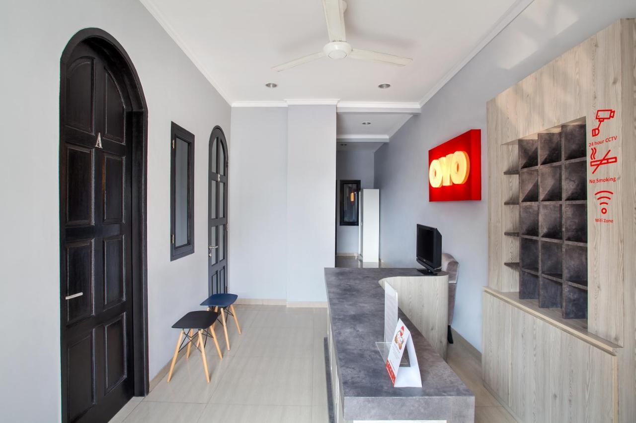 Oyo 105 La Maison D Ilona Jakarta Exteriér fotografie