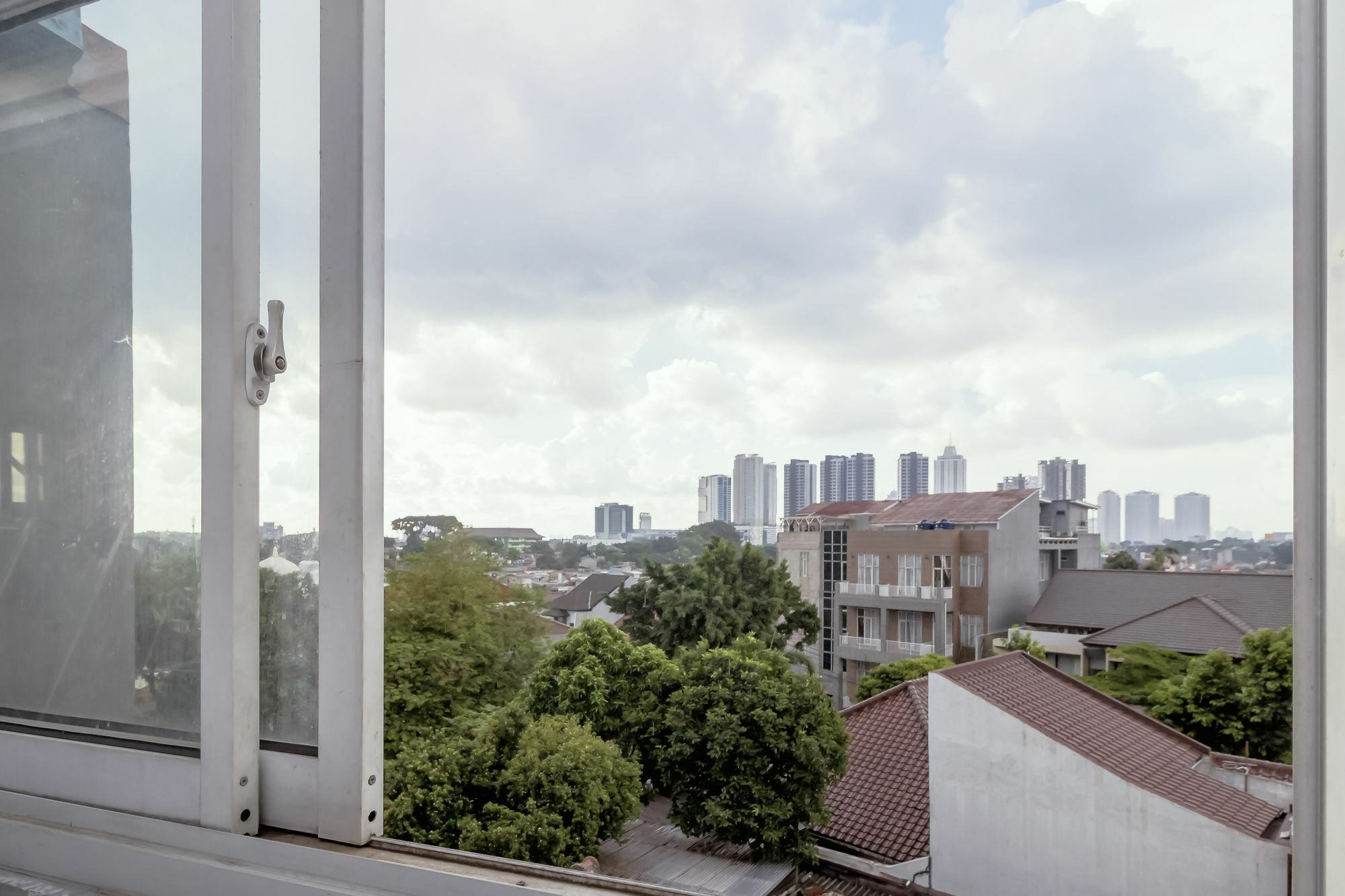 Oyo 105 La Maison D Ilona Jakarta Exteriér fotografie
